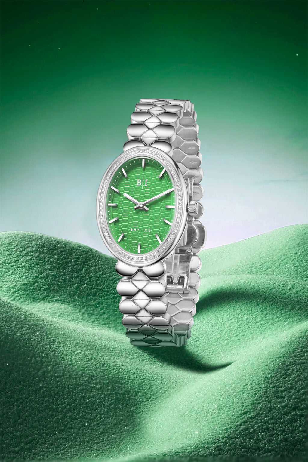 Bay Ice Halo - 26mm 0.3ct VVS Natural Diamonds Bezel Silver and Green Dial
