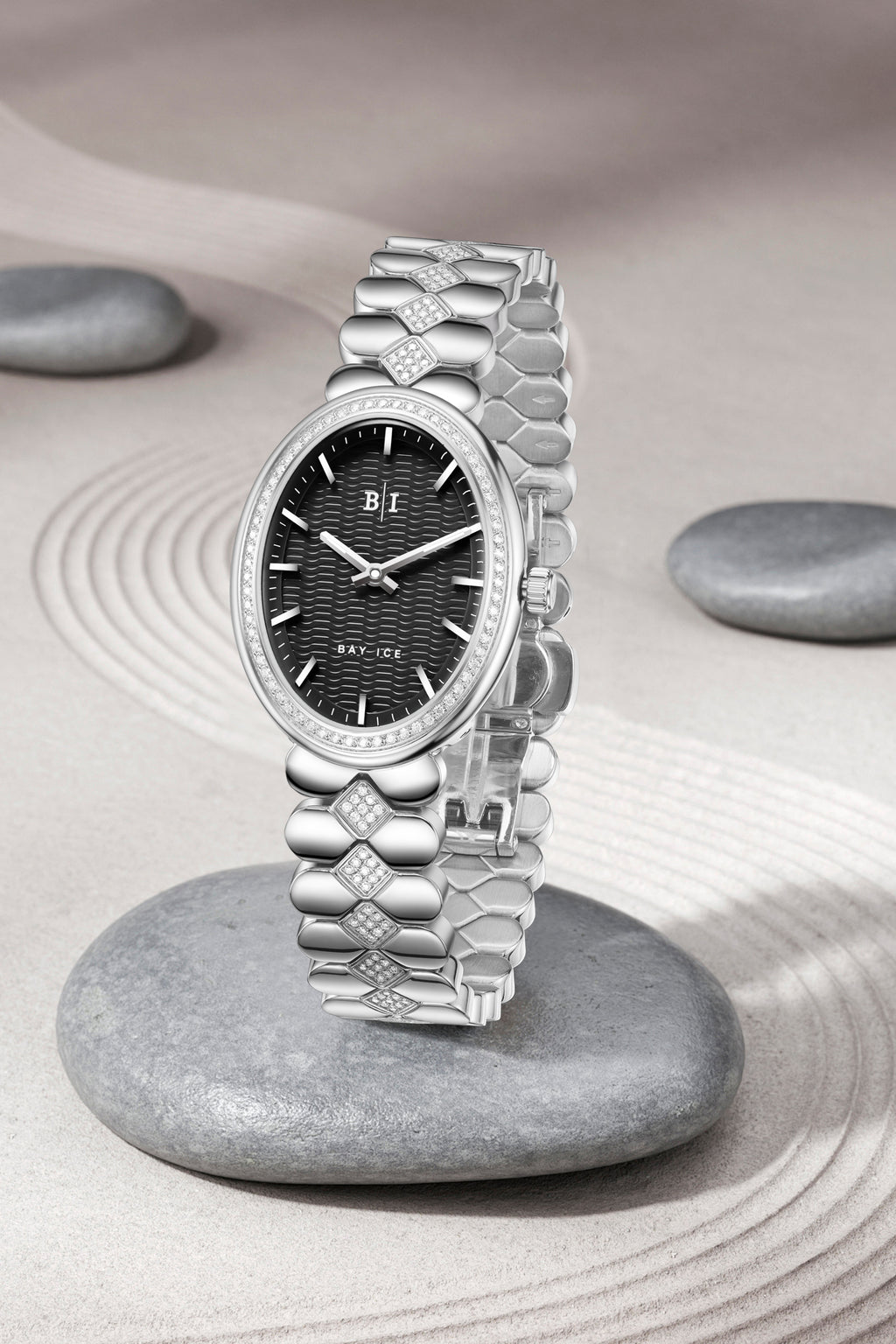 Bay Ice Halo - 26mm Diamond Bezel Mid Link Silver and Black Dial
