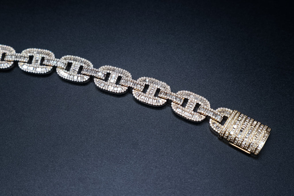 Natural Diamond Gucci Link Bracelet