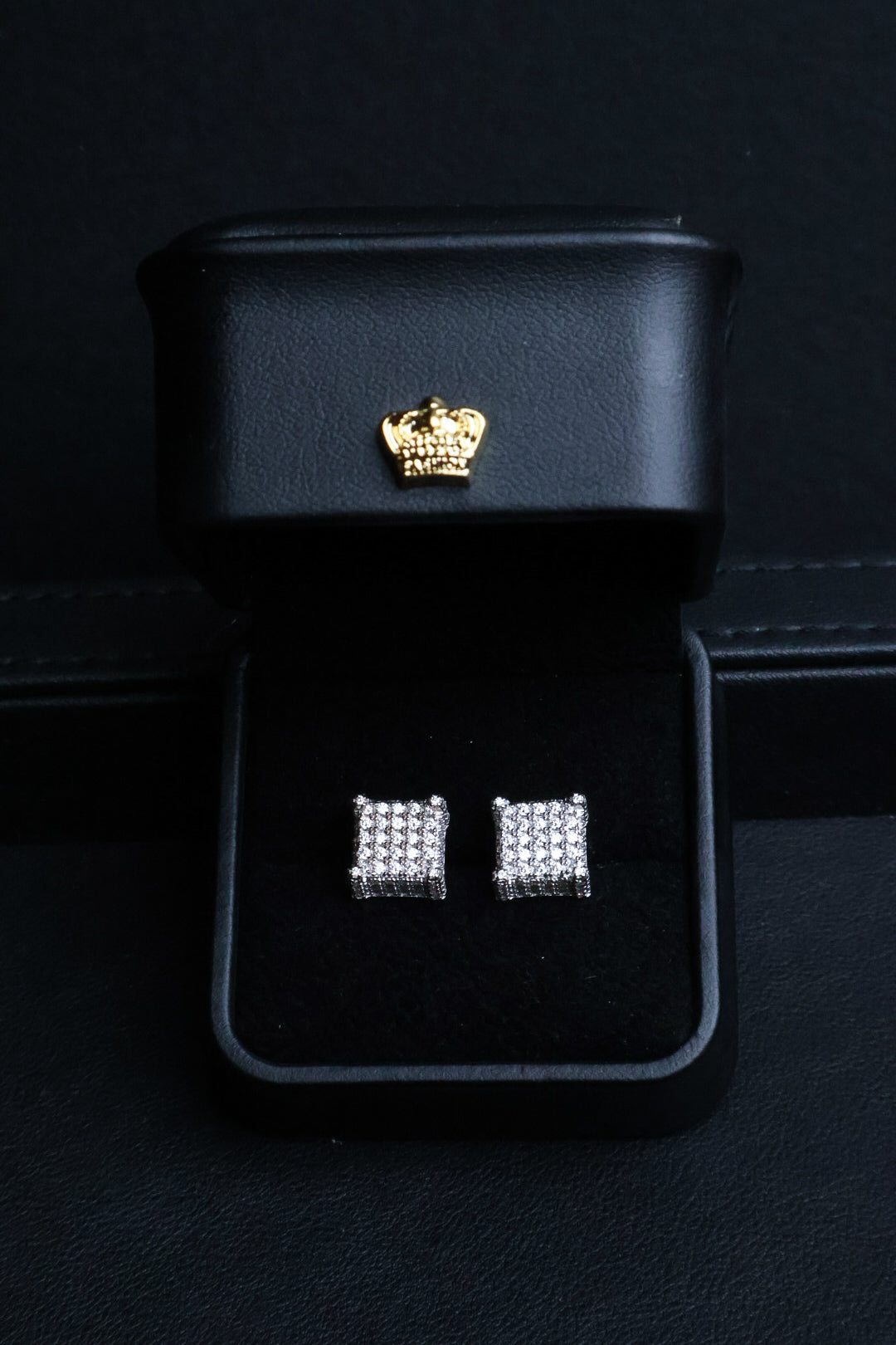 Crown Grid Studs