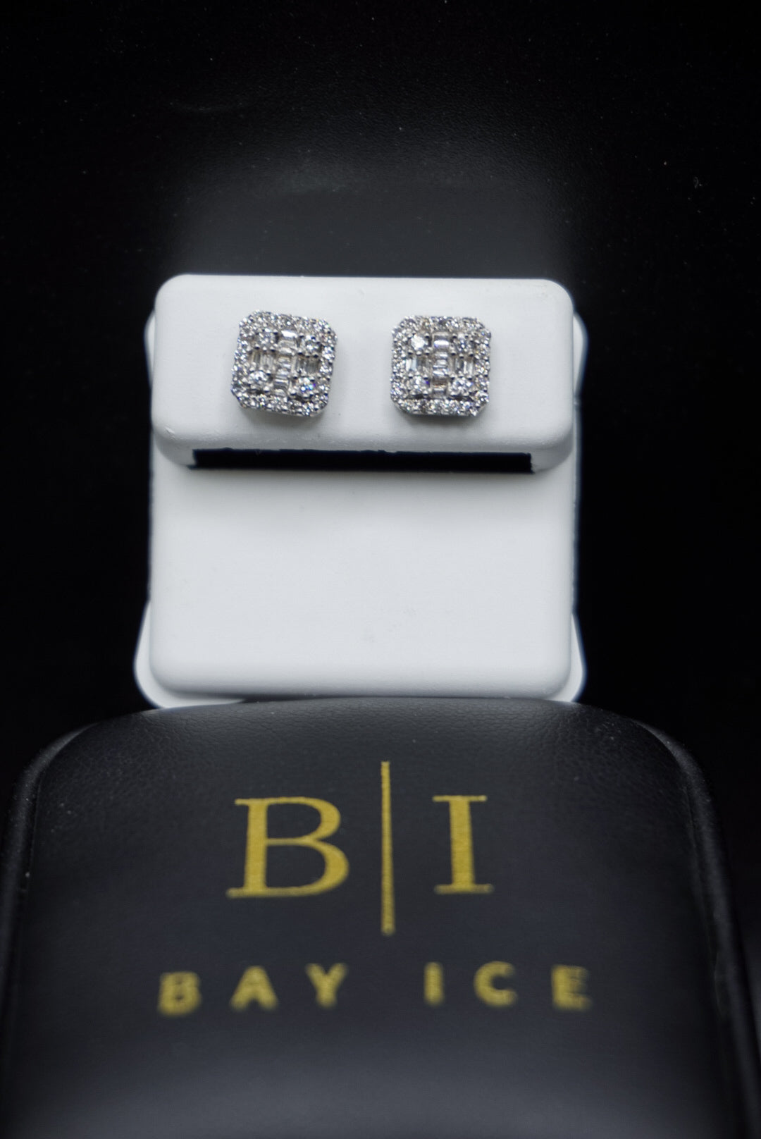 14KT 0.25 CTTW Natural Diamond Earring