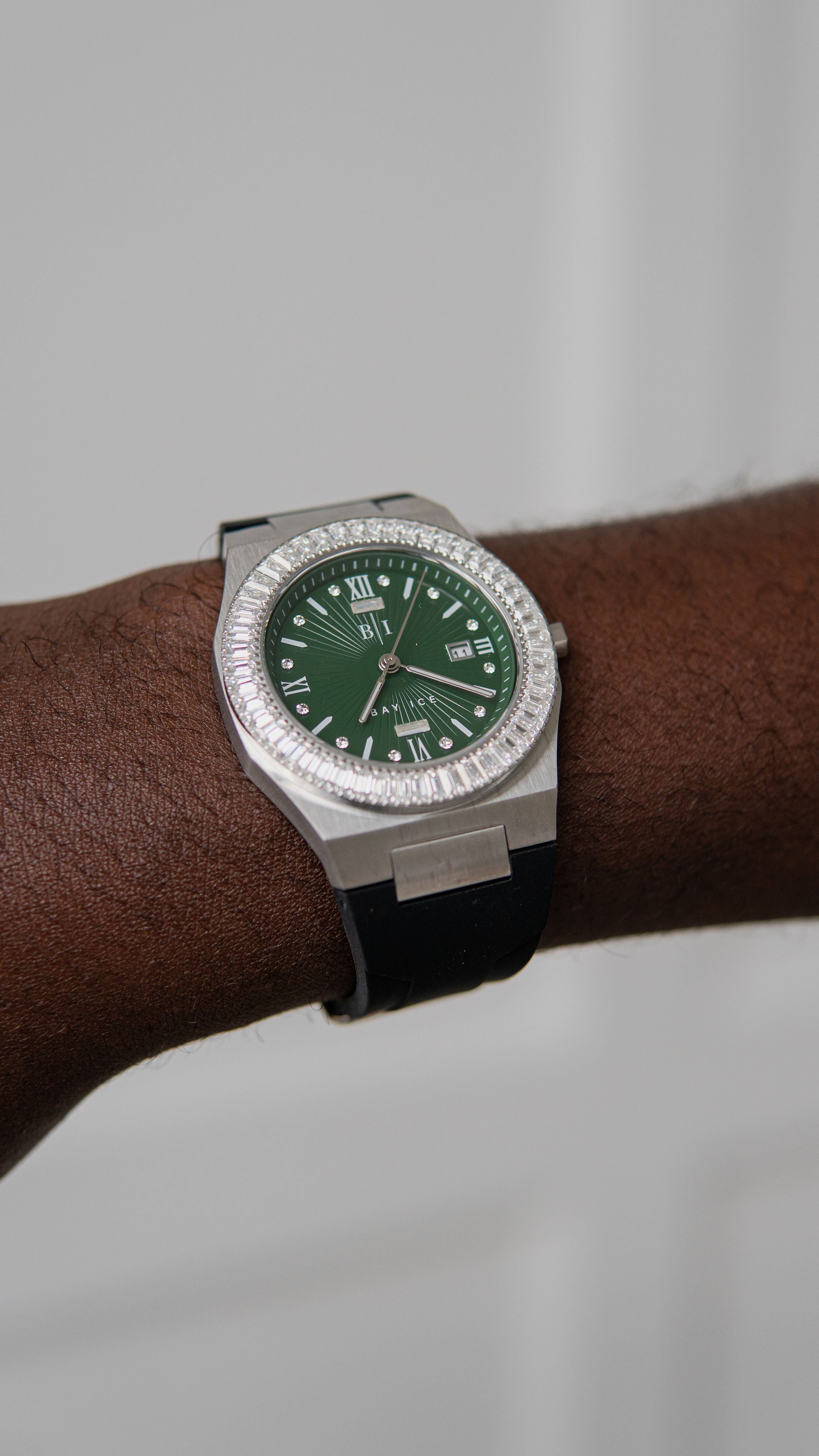 Elite2 VVS Baguette Bezel Green Dial Silver Watch