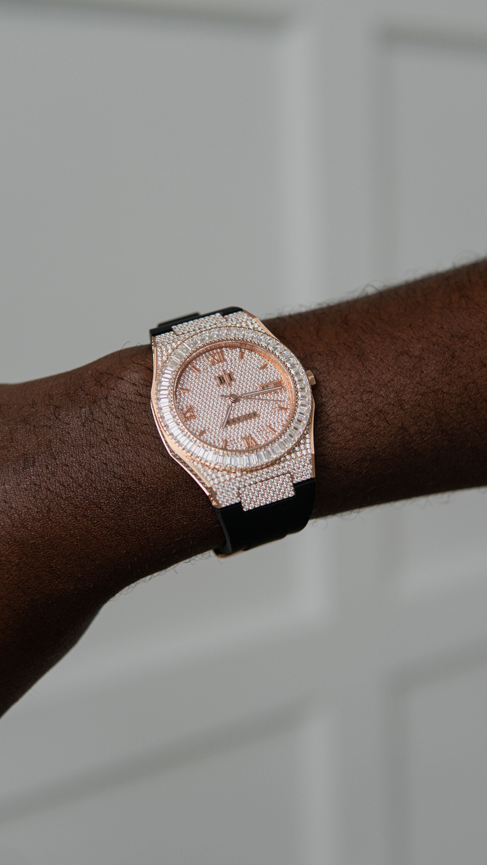 Elite2 VVS Bussdown Baguette Bezel Rose Gold Watch