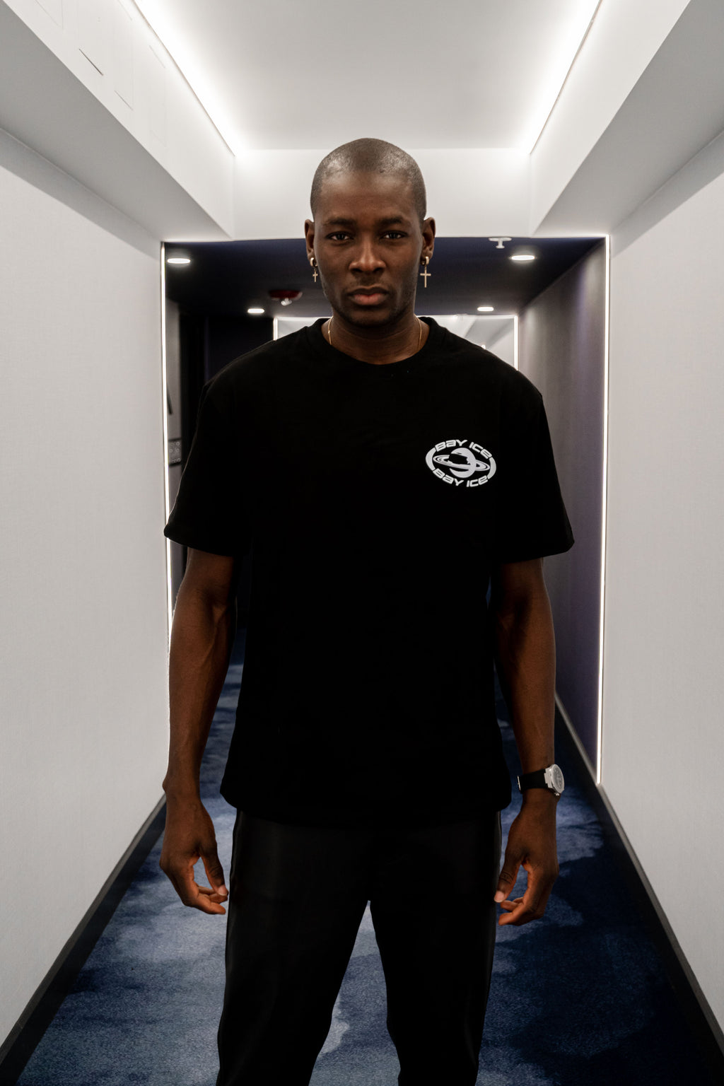 Bay Ice Black Uranus Badge T-shirt