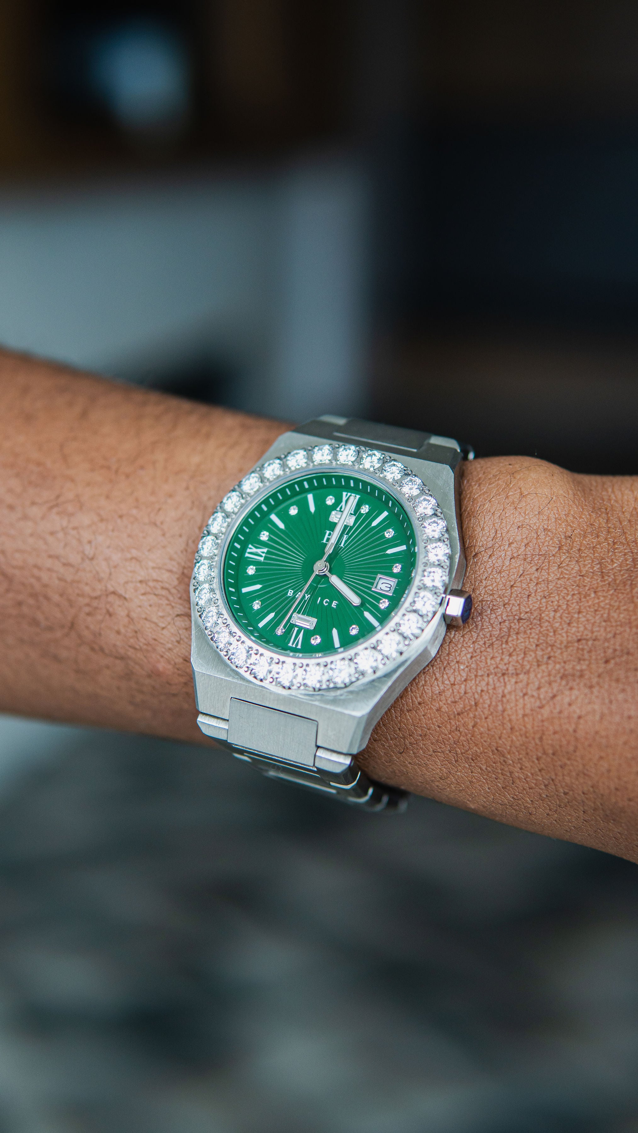 Diamond Bezel - 36mm Elite2 Watch in White Gold and Green Dial