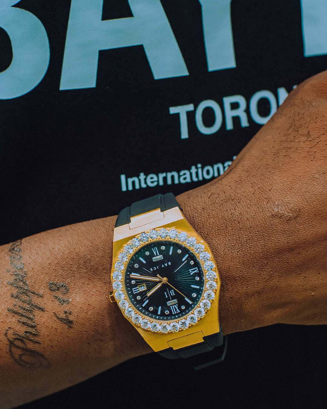 Diamond Bezel - Elite2 Rubber Strap Watch in Yellow Gold and Black Dial